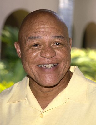 Фото - Джон Бисли: 307x400 / 22 Кб