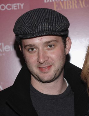 Фото - Эдди Кэй Томас: 307x400 / 21 Кб