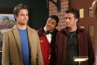 Фото - Эдди Кэй Томас: 323x215 / 16 Кб