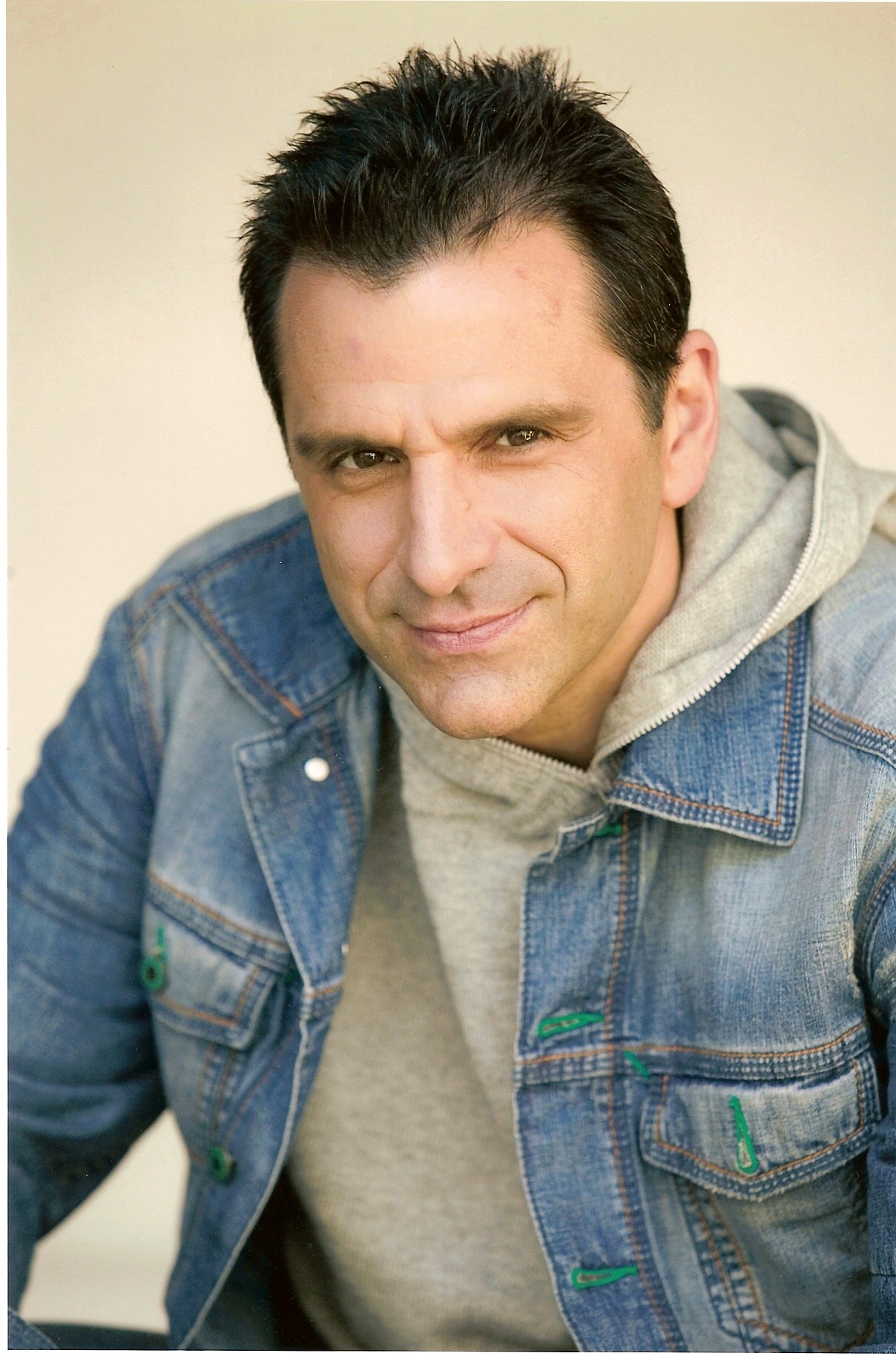 Фото - Питер Эллас: 1208x1828 / 344 Кб