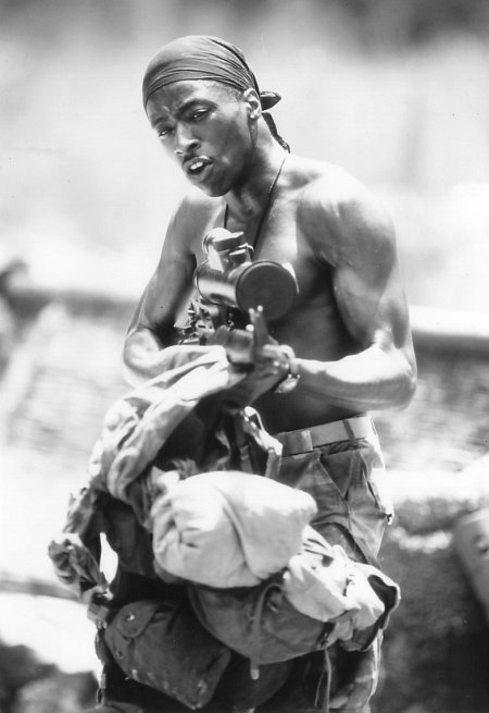 Фото - Эдди Гриффин: 450x655 / 45 Кб