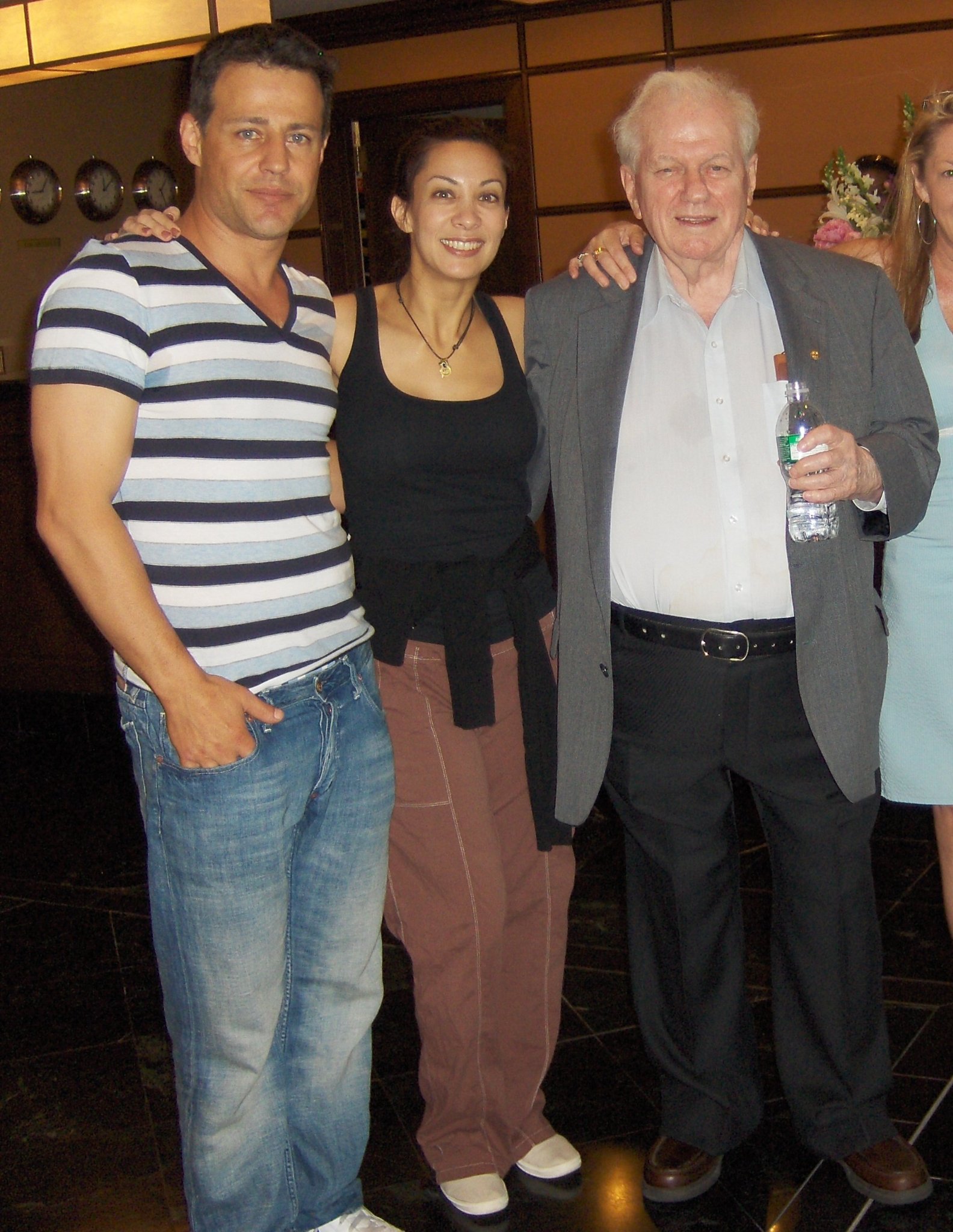 Фото - Луис Мэндилор: 1584x2048 / 468 Кб