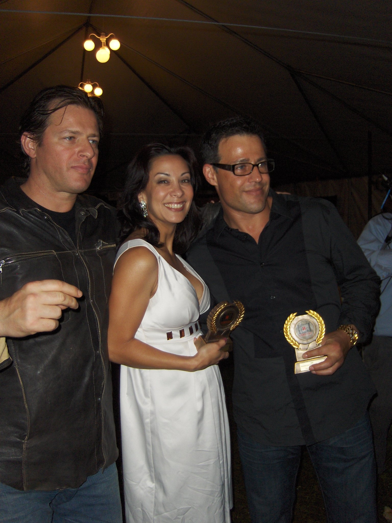 Фото - Луис Мэндилор: 1536x2048 / 428 Кб