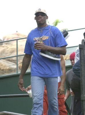 Фото - Дэннис Родман: 296x400 / 20 Кб