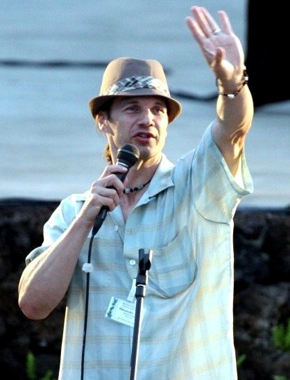 Фото - Майкл Уорт: 418x547 / 47 Кб