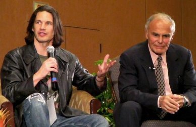 Фото - Майкл Уорт: 388x251 / 23 Кб