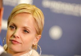 Фото - Мена Сувари: 274x188 / 9 Кб