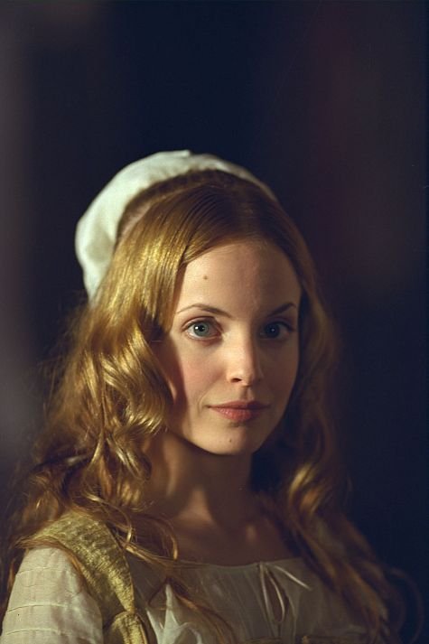 Фото - Мена Сувари: 475x713 / 38 Кб