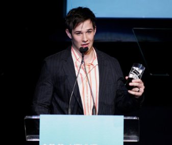 Фото - Райан Мерриман: 337x284 / 13 Кб