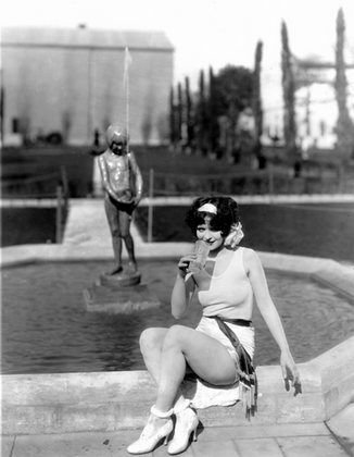 Фото - Клара Боу: 326x420 / 26 Кб