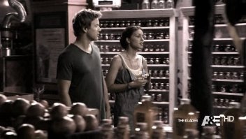 Фото - Джулиана Харкви: 352x199 / 20 РљР±