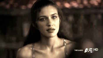 Фото - Джулиана Харкви: 352x199 / 12 РљР±