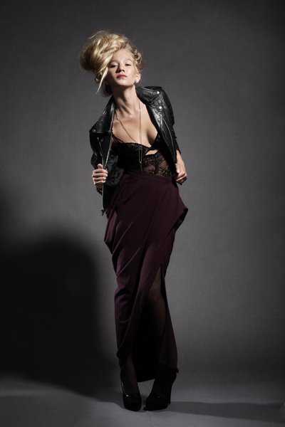 Фото - Pilar Angelique: 400x600 / 24 РљР±