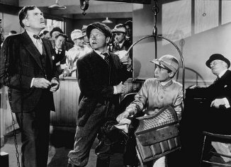 Фото - Микки Руни: 326x236 / 23 Кб