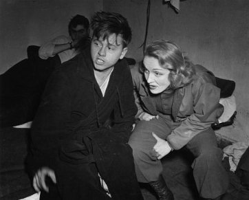 Фото - Микки Руни: 362x291 / 19 Кб