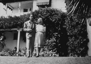 Фото - Хамфри Богарт: 318x225 / 26 Кб