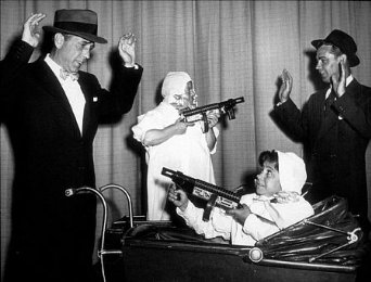 Фото - Хамфри Богарт: 342x260 / 23 Кб