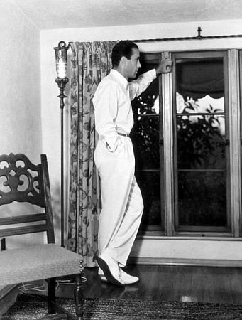 Фото - Хамфри Богарт: 341x450 / 39 Кб