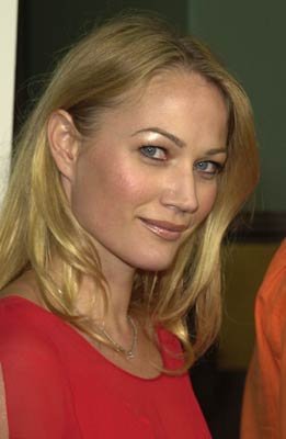 Фото - Сара Уайнтер: 261x400 / 17 Кб