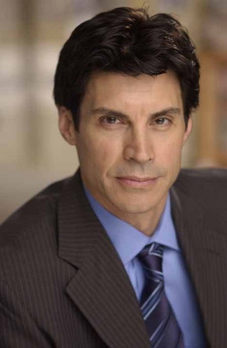 Фото - Брэд Милн: 450x690 / 36 Кб