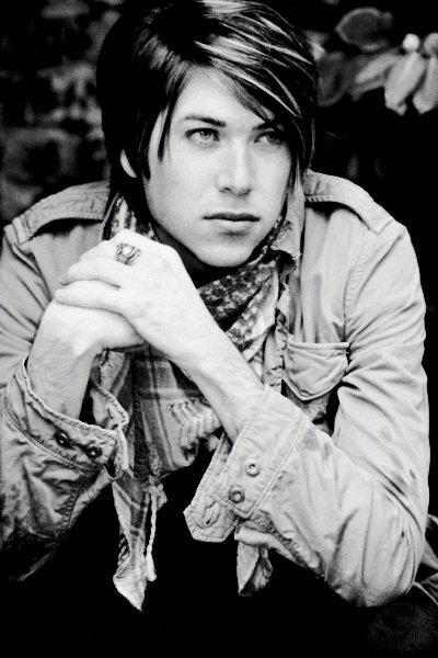 Фото - Торан Коделл: 400x600 / 52 Кб