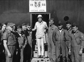 Фото - Боб Хоуп: 333x246 / 25 Кб