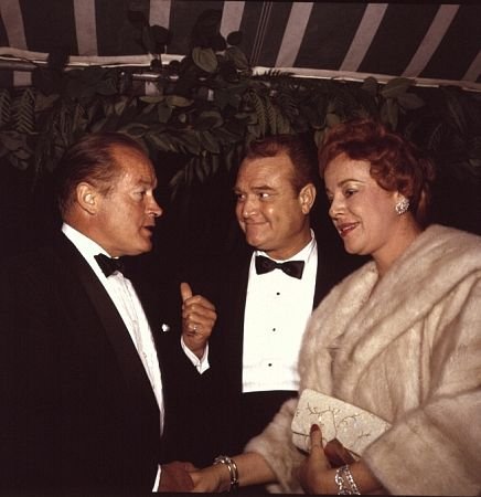 Фото - Боб Хоуп: 436x450 / 34 Кб