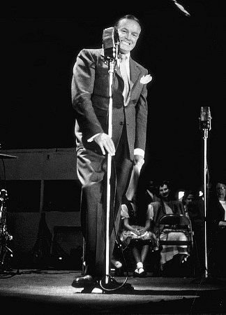 Фото - Боб Хоуп: 324x450 / 29 Кб