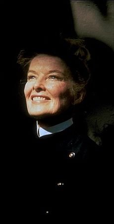 Фото - Кэтрин Хепберн: 230x450 / 10 Кб