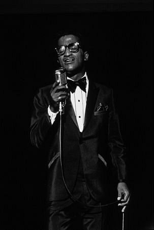 Фото - Сэмми Дэвис мл.: 303x450 / 13 Кб