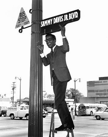 Фото - Сэмми Дэвис мл.: 357x450 / 33 Кб