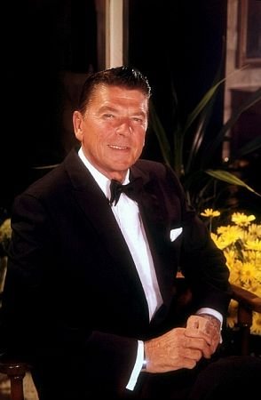 Фото - Рональд Рейган: 294x450 / 20 Кб