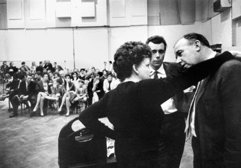 Фото - Дирк Богард: 350x245 / 21 Кб