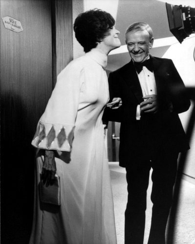 Фото - Дженнифер Джонс: 399x500 / 32 Кб