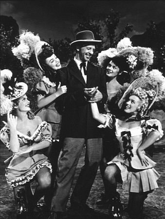 Фото - Дэн Дэйли: 339x450 / 42 Кб