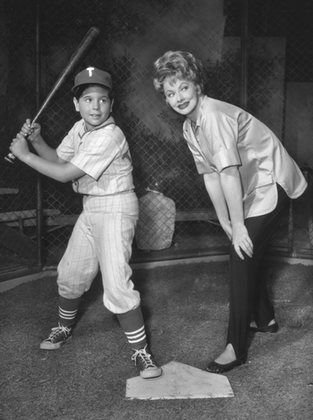 Фото - Дези Арназ: 313x420 / 28 Кб