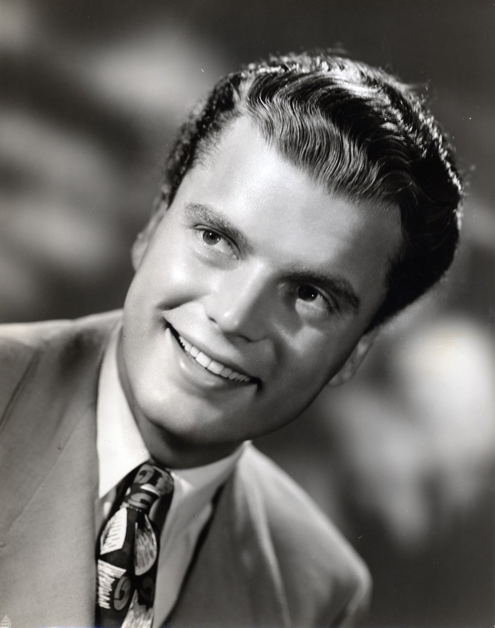 Фото - Хэрри Льюис: 1614x2048 / 376 Кб