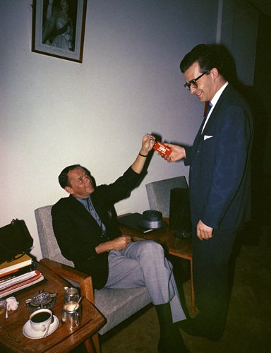 Фото - Фрэнк Синатра: 384x500 / 34 Кб