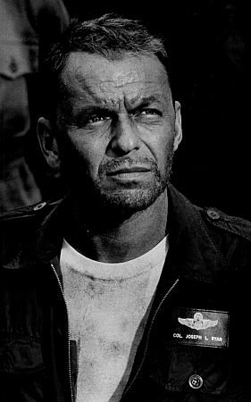 Фото - Фрэнк Синатра: 281x450 / 24 Кб