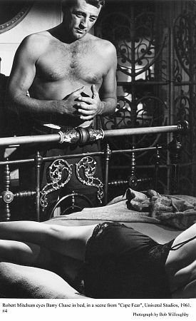 Фото - Роберт Митчем: 275x450 / 33 Кб