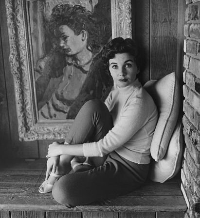 Фото - Джин Симмонс: 411x450 / 42 Кб