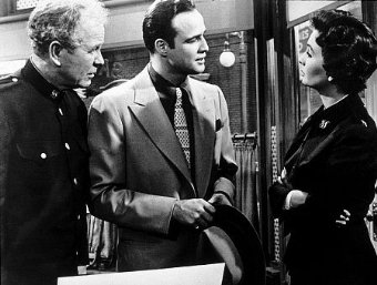 Фото - Джин Симмонс: 340x257 / 26 Кб