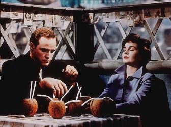 Фото - Джин Симмонс: 336x251 / 26 Кб