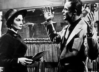 Фото - Джин Симмонс: 331x243 / 29 Кб