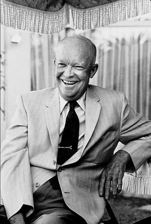 Фото - Дуайт Эйзенхауэр: 304x450 / 36 Кб