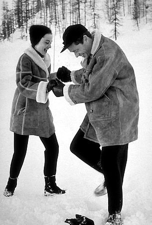 Фото - Мел Феррер: 305x450 / 36 Кб