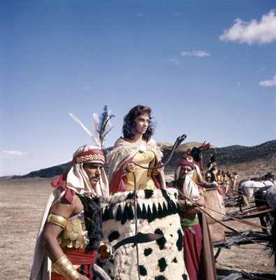 Фото - Джина Лоллобриджида: 395x400 / 35 Кб