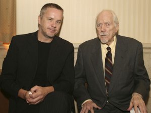 Фото - Роберт Олтмен: 300x225 / 12 Кб