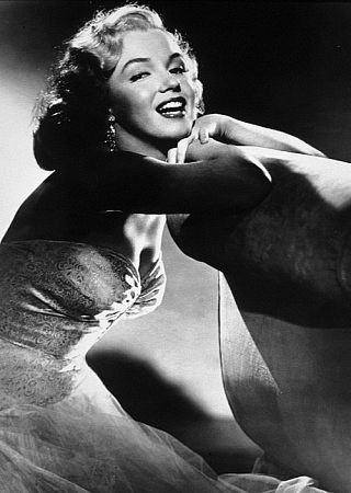 Фото - Мэрилин Монро: 320x450 / 30 Кб