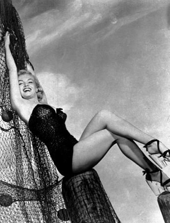 Фото - Мэрилин Монро: 343x450 / 38 Кб